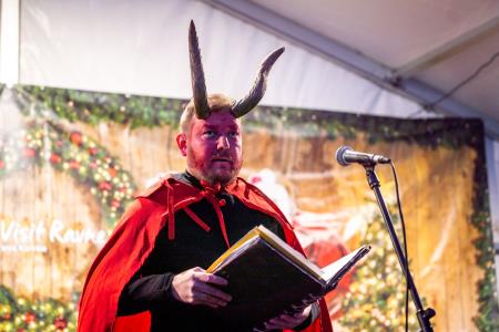 Parklni in Krampusi so nas obiskali (11)